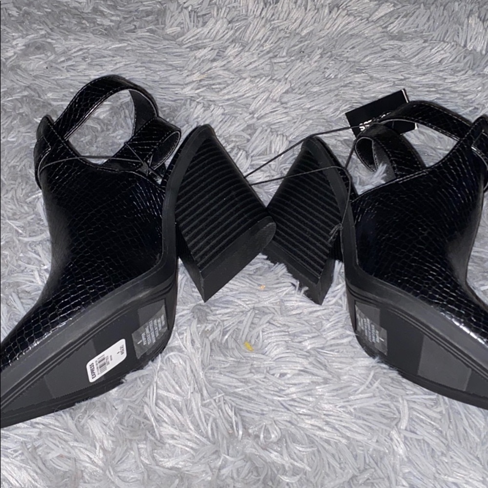 Express Booties - Picture 2 of 4